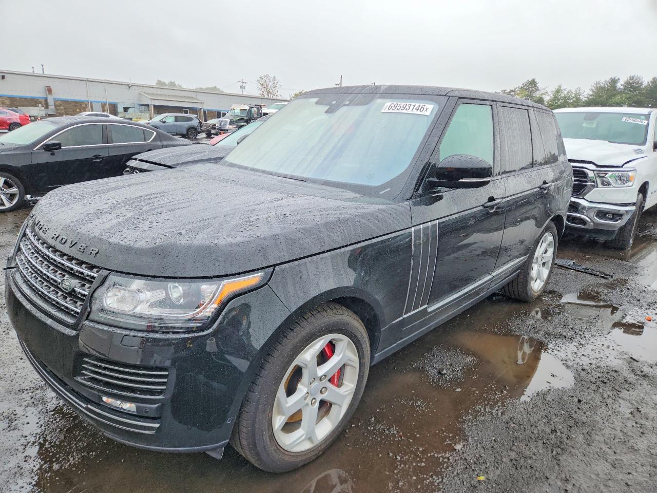 Photo of the 2017 LAND ROVER RANGE ROVER SV AUTOBIOGRAPHY