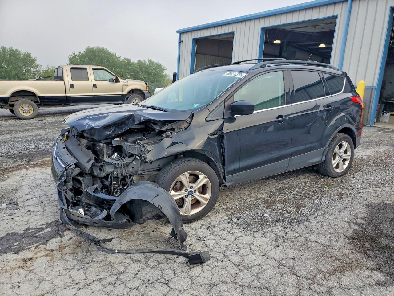 Photo of the 2013 FORD ESCAPE SE