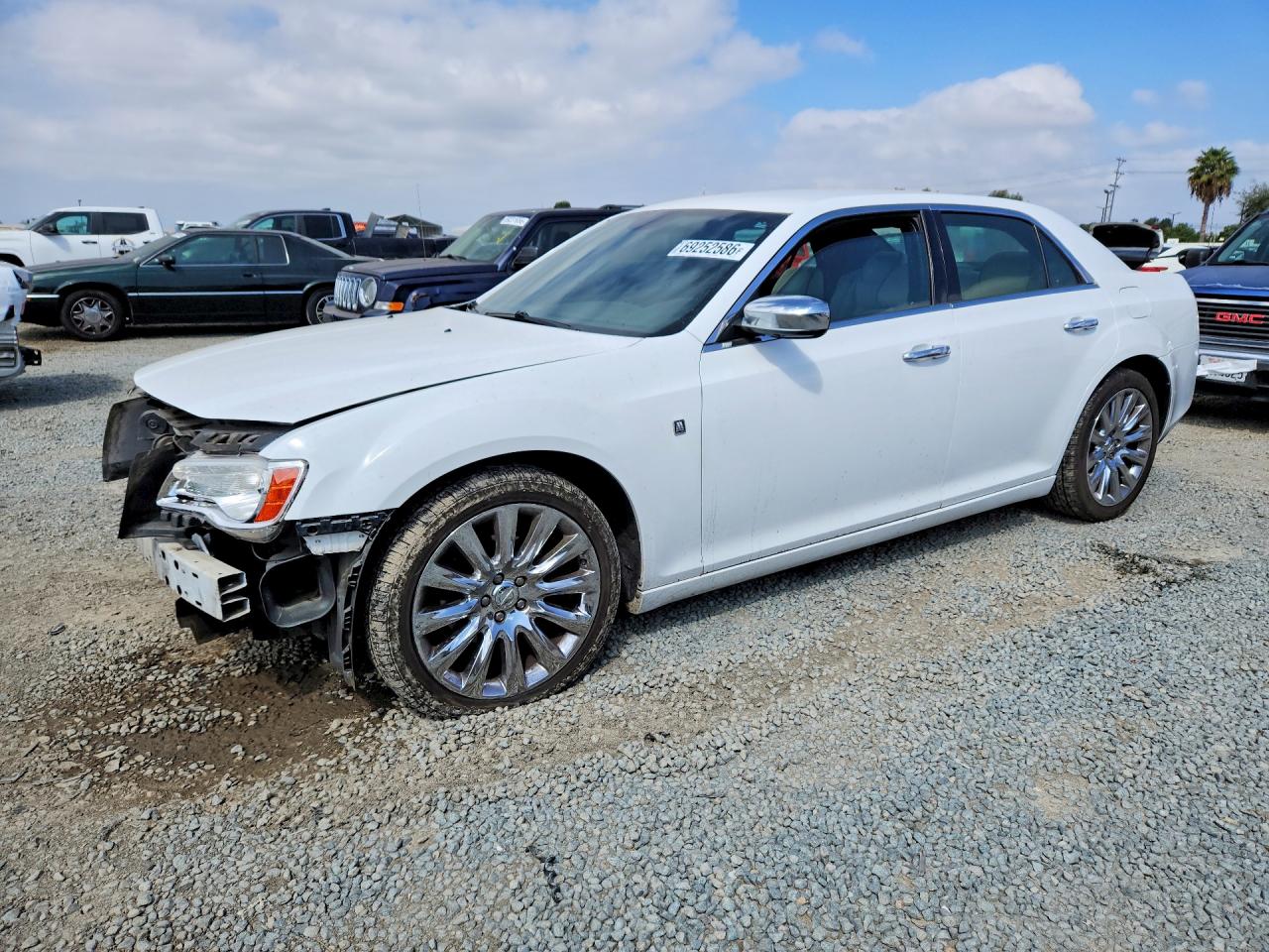 Photo of the 2013 CHRYSLER 300 BASE