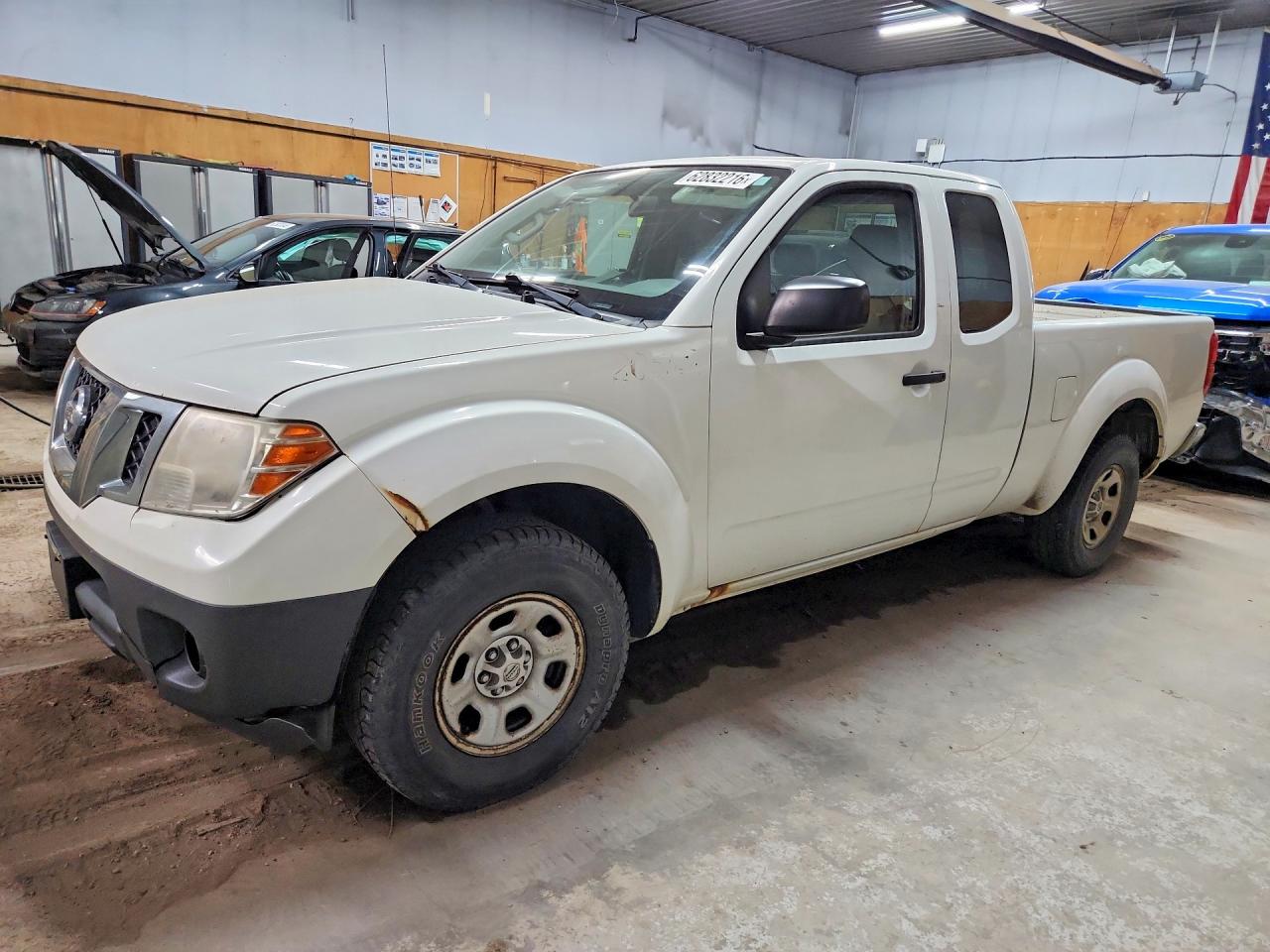 Photo of the 2015 NISSAN FRONTIER S