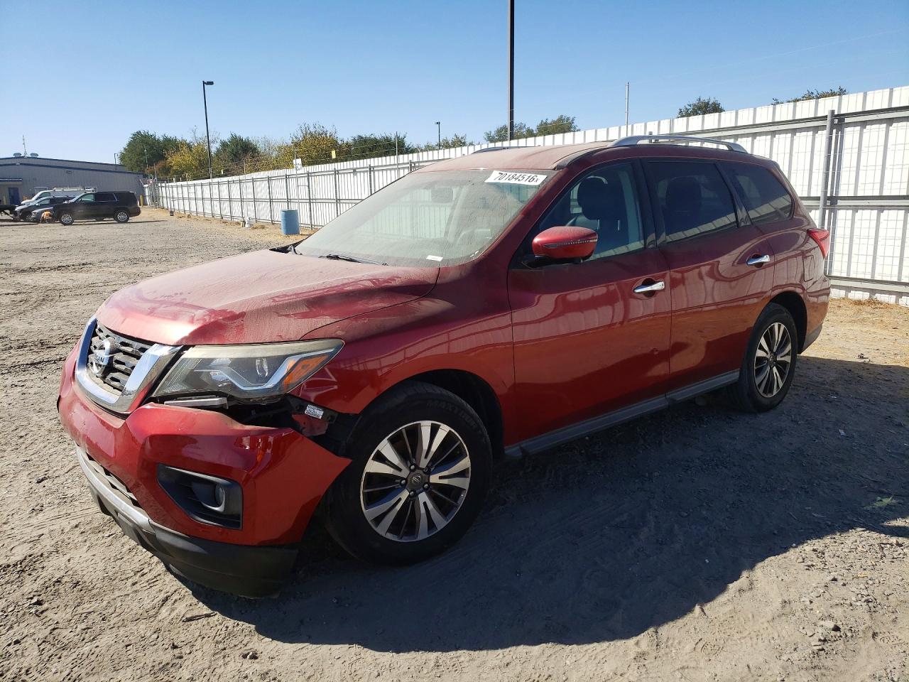 Photo of the 2017 NISSAN PATHFINDER SL