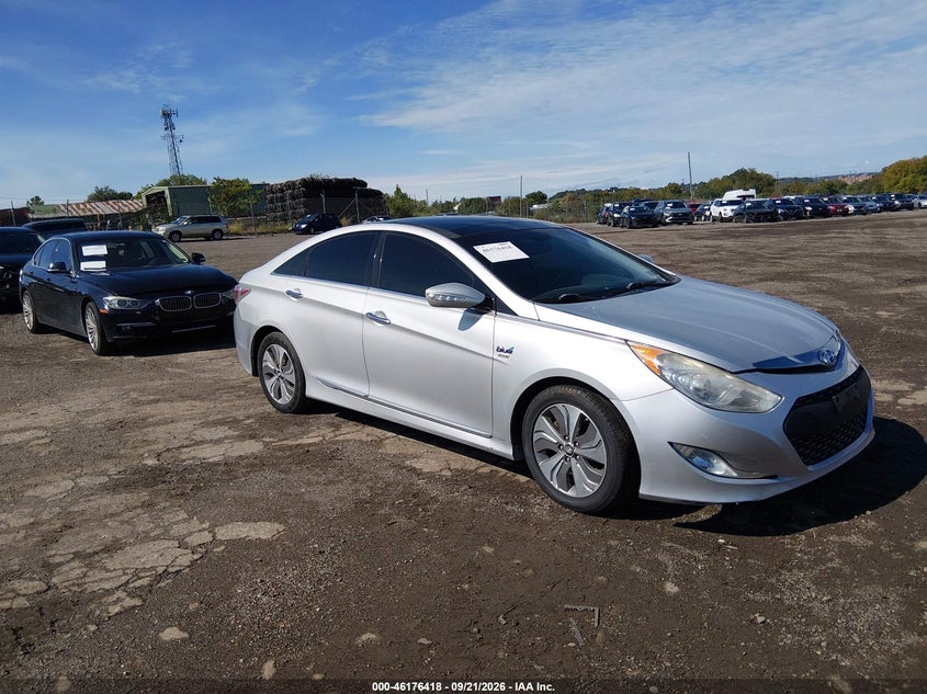Photo of the 2014 HYUNDAI SONATA HYBRID LIMITED