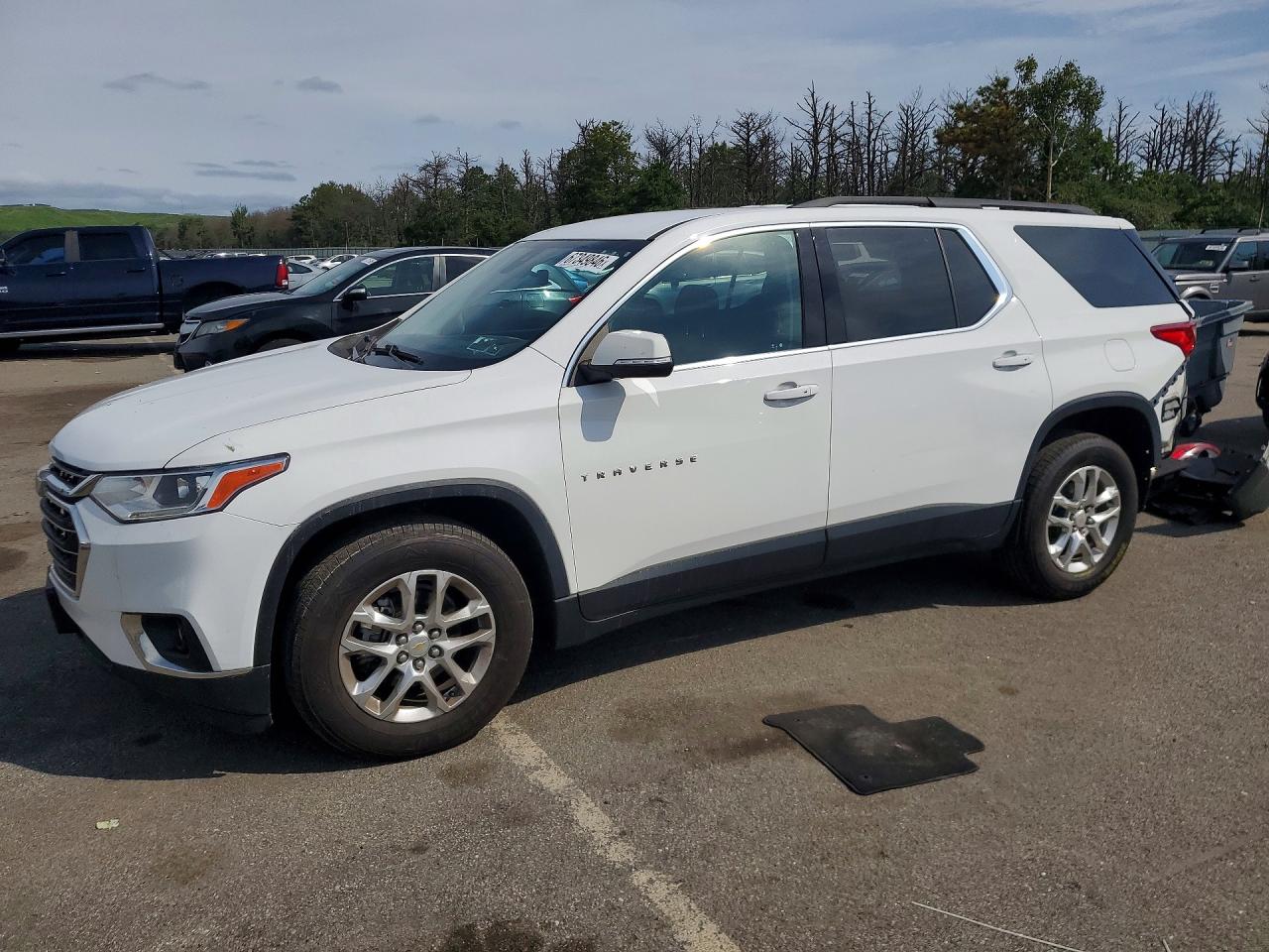 Photo of the 2021 CHEVROLET TRAVERSE LT