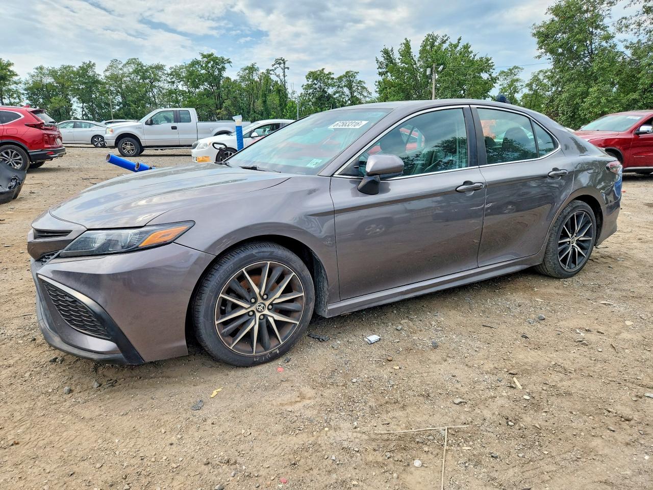 Photo of the 2021 TOYOTA CAMRY SE