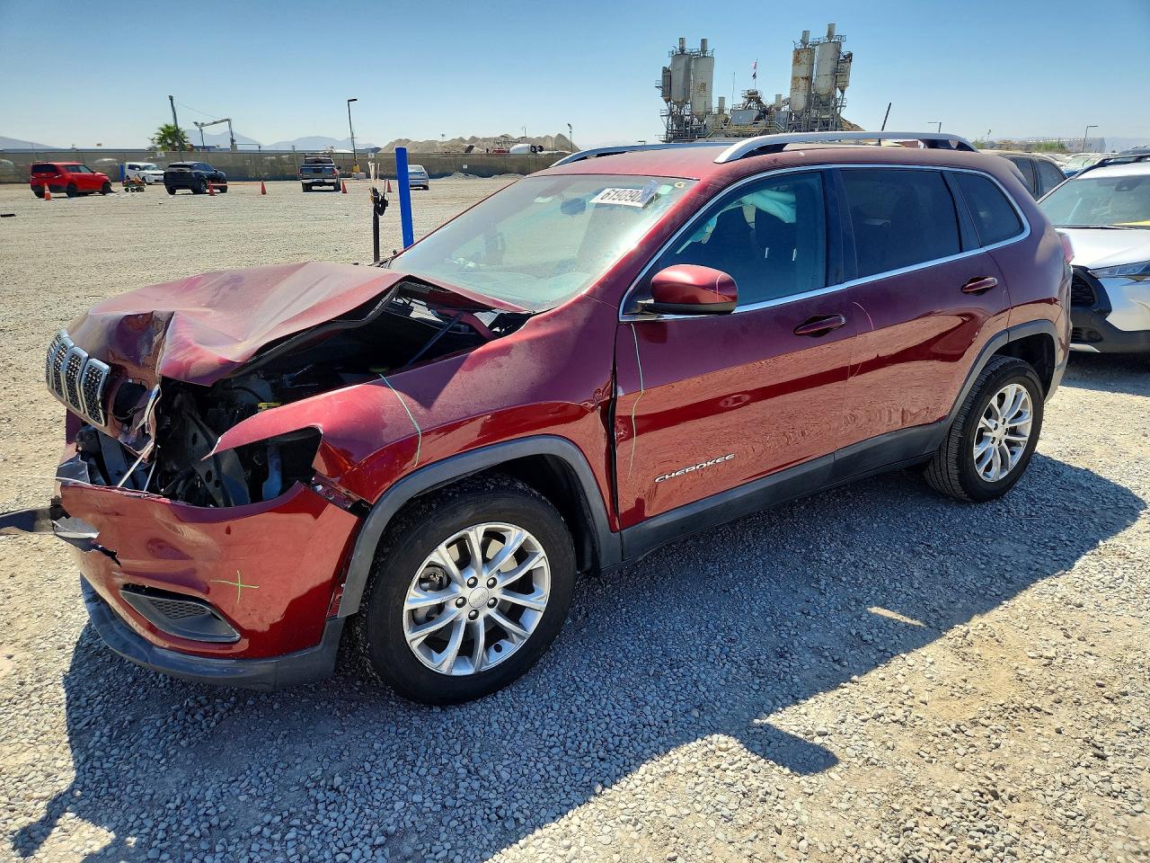 Photo of the 2019 JEEP CHEROKEE LATITUDE