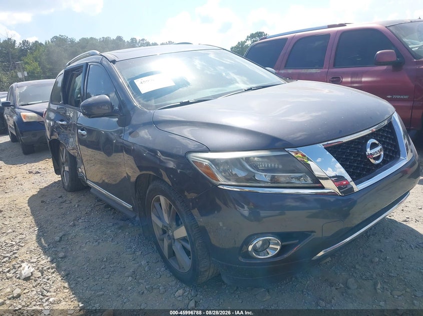 Photo of the 2014 NISSAN PATHFINDER PLATINUM