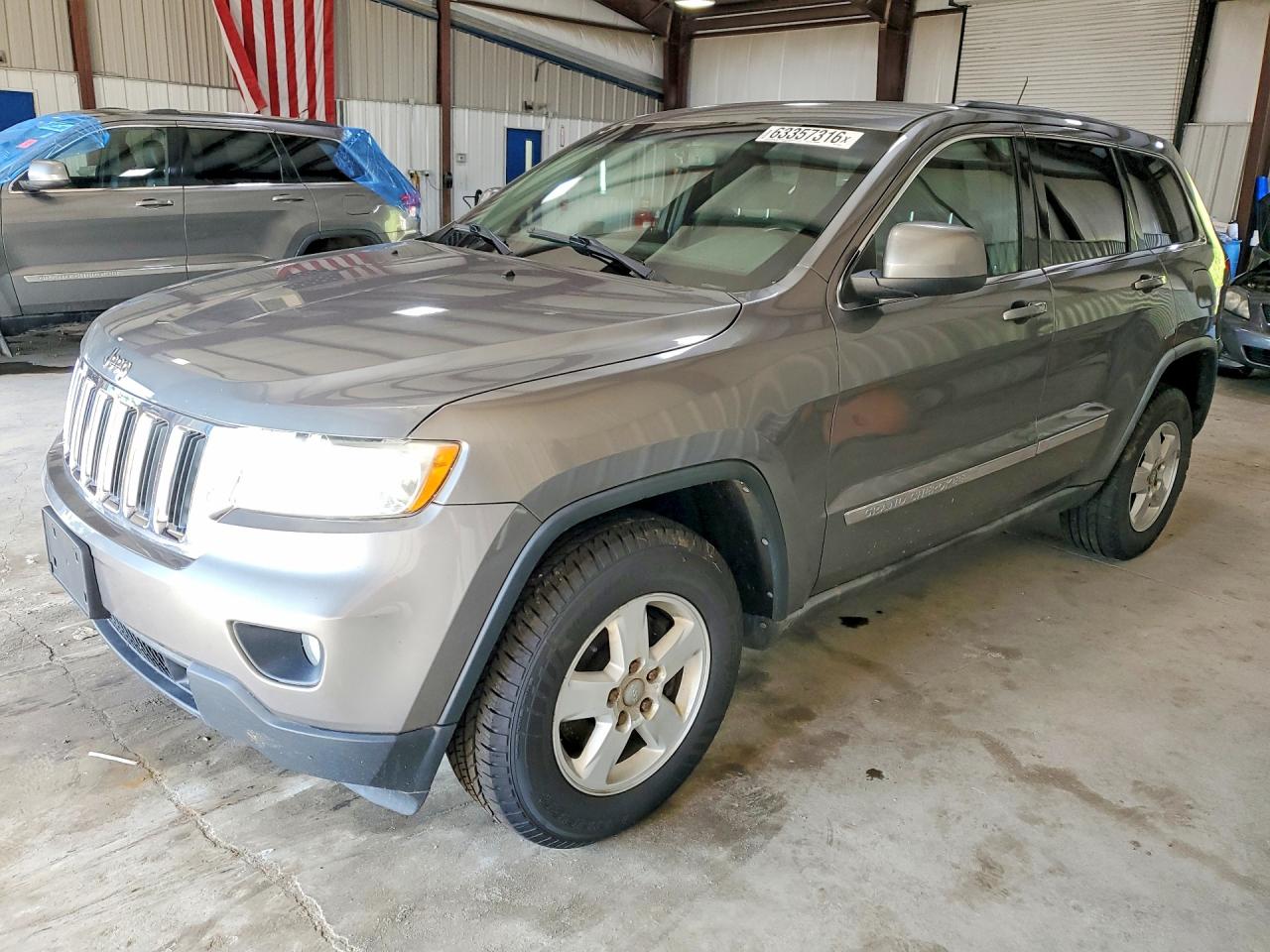 Photo of the 2012 JEEP GRAND CHEROKEE LAREDO