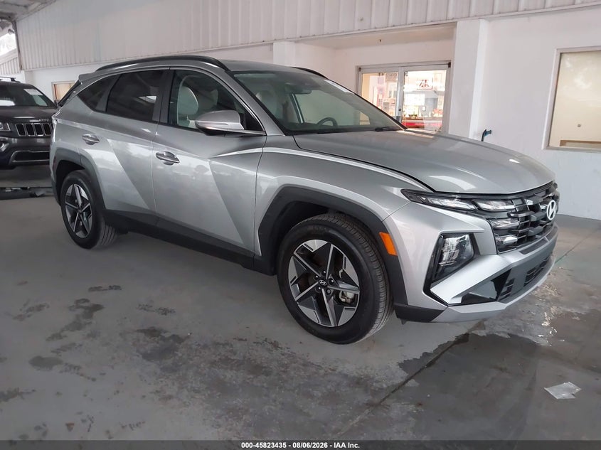 Photo of the 2025 HYUNDAI TUCSON SEL CONVENIENCE