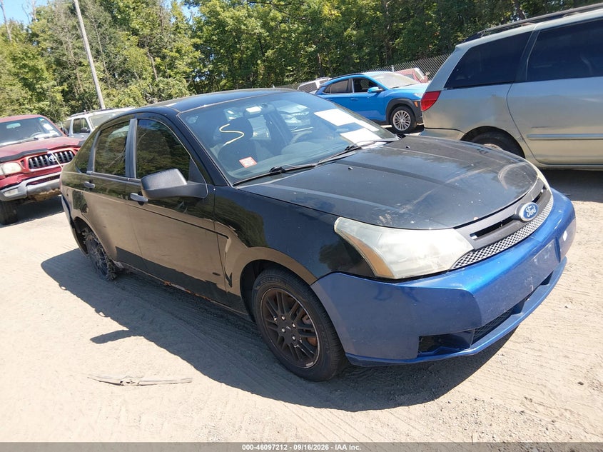 Photo of the 2010 FORD FOCUS SE