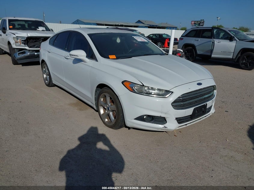Photo of the 2014 FORD FUSION SE