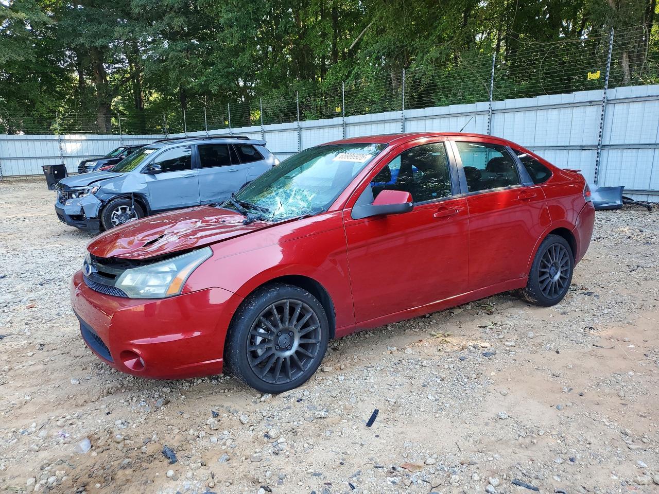 Photo of the 2010 FORD FOCUS SES