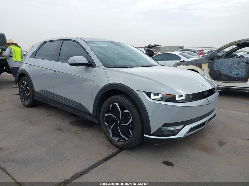 Photo of the 2024 HYUNDAI IONIQ 5 SEL