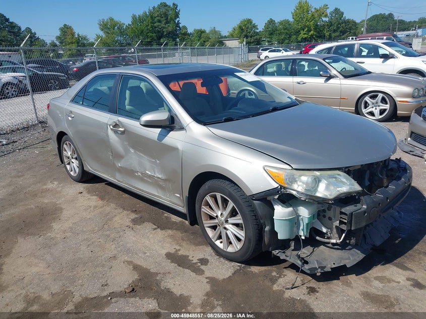 Photo of the 2014 TOYOTA CAMRY XLE