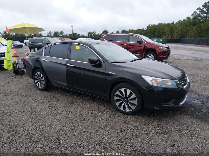 Photo of the 2015 HONDA ACCORD HYBRID TOURING