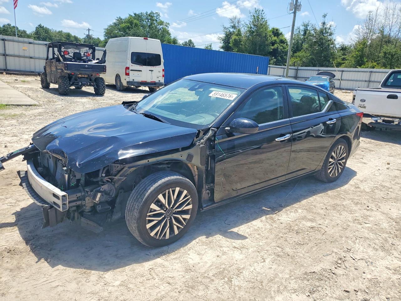 Photo of the 2023 NISSAN ALTIMA SV