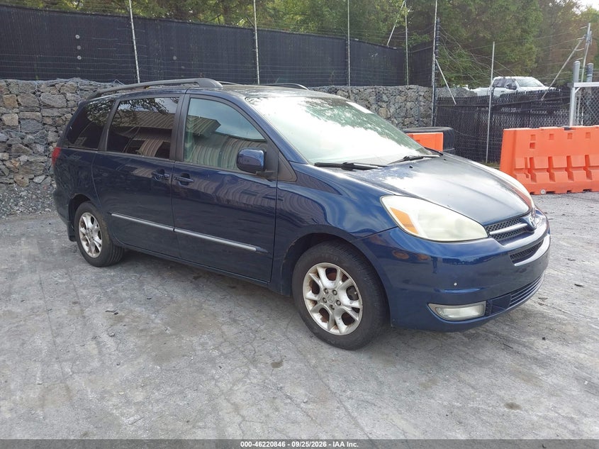 Photo of the 2005 TOYOTA SIENNA XLE LIMITED