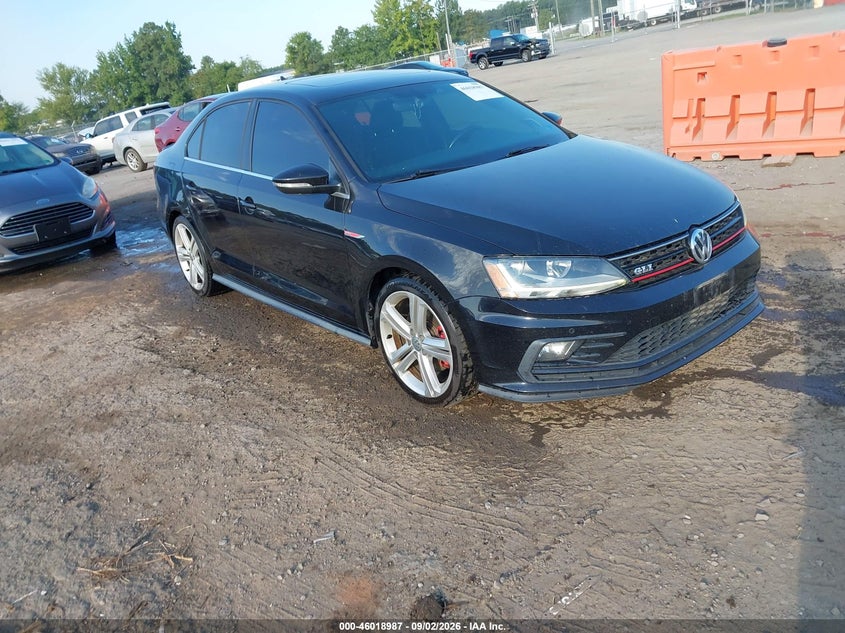 Photo of the 2017 VOLKSWAGEN JETTA GLI
