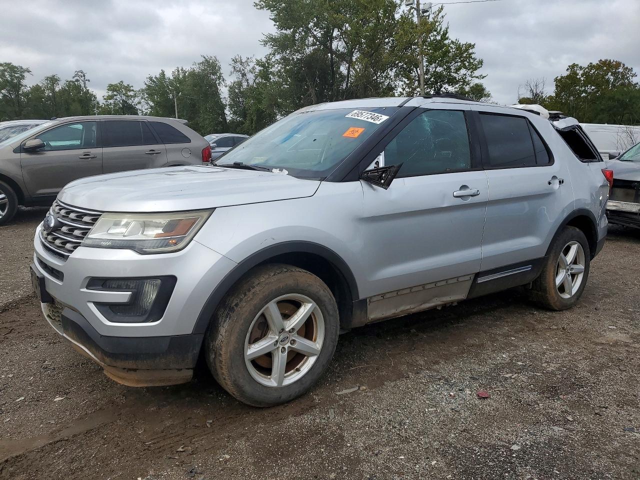 Photo of the 2016 FORD EXPLORER XLT