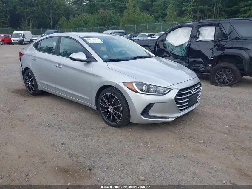 Photo of the 2018 HYUNDAI ELANTRA SE