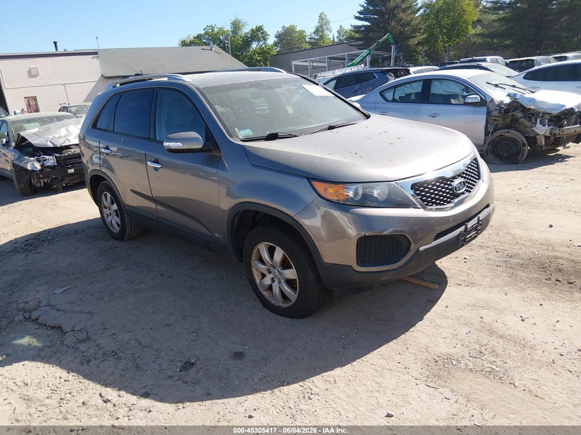 Photo of the 2013 KIA SORENTO LX V6