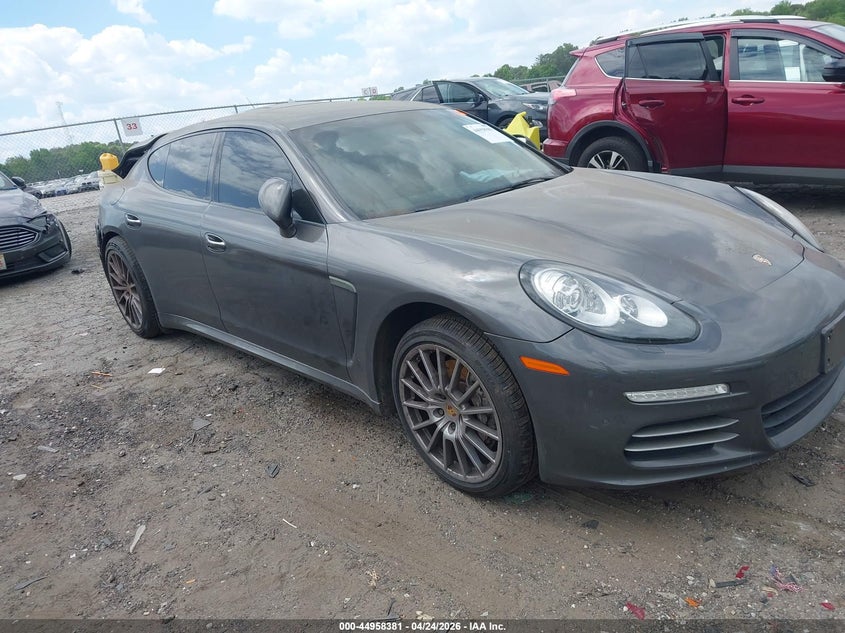 Photo of the 2015 PORSCHE PANAMERA 4