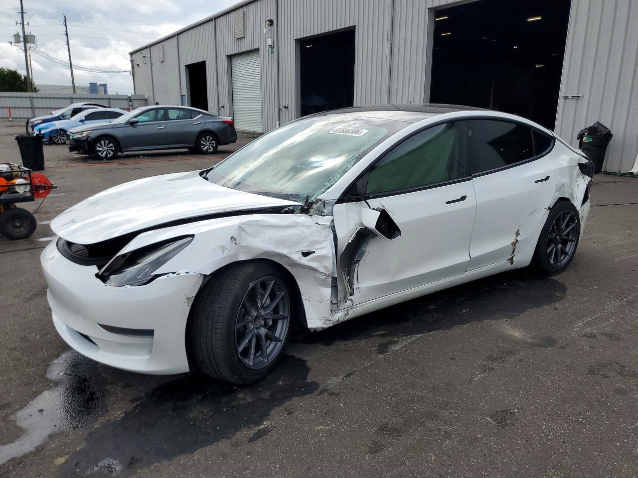 Photo of the 2021 TESLA MODEL 3