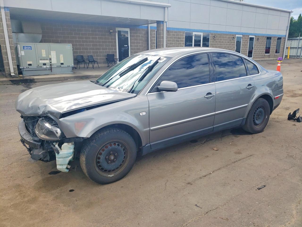 Photo of the 2003 VOLKSWAGEN PASSAT GL