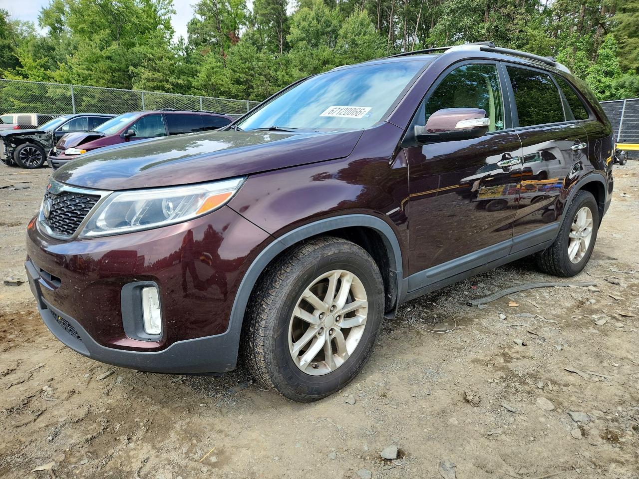 Photo of the 2015 KIA SORENTO LX