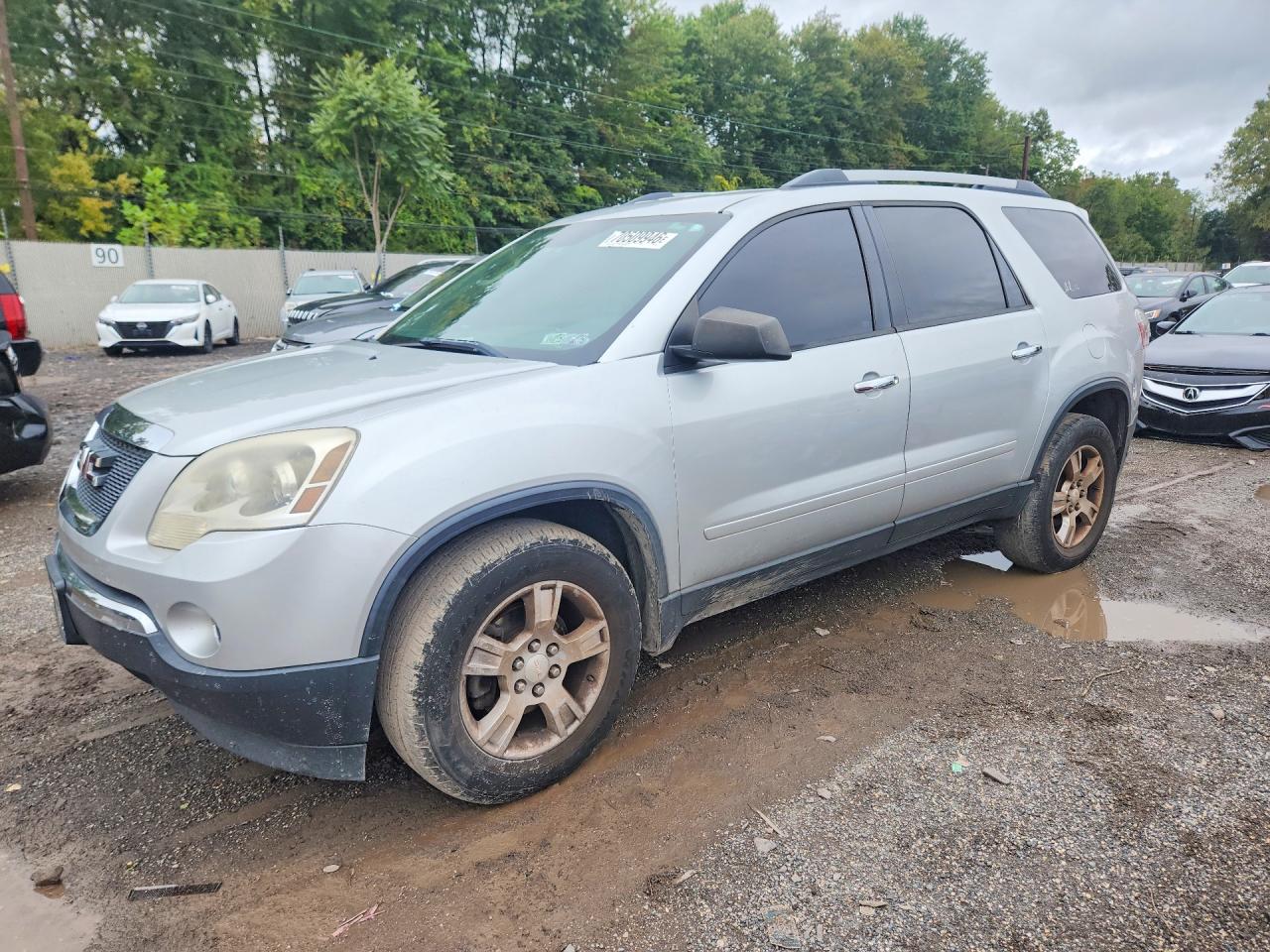 Photo of the 2011 GMC ACADIA SLE
