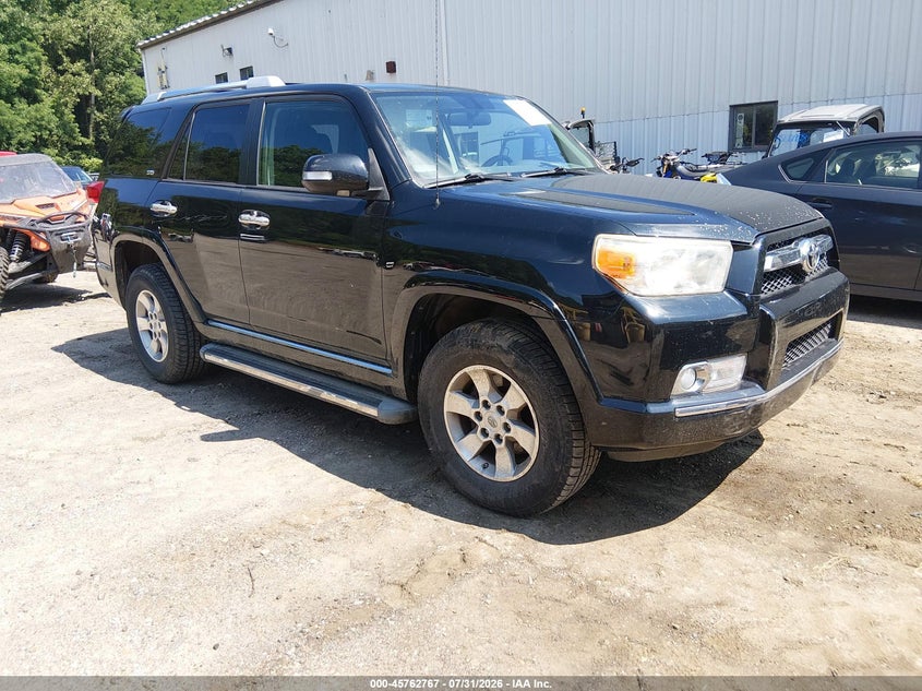 Photo of the 2011 TOYOTA 4RUNNER SR5 V6
