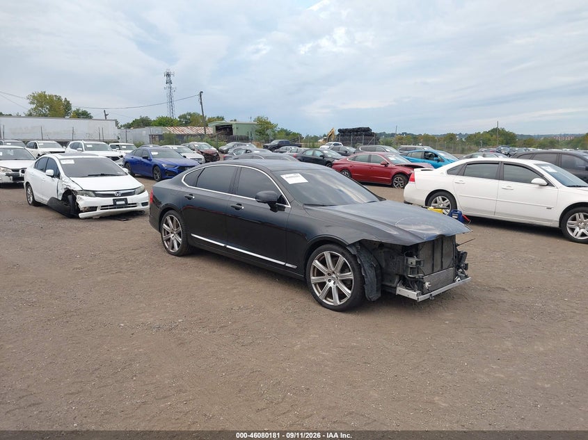 Photo of the 2018 VOLVO S90 T6 INSCRIPTION