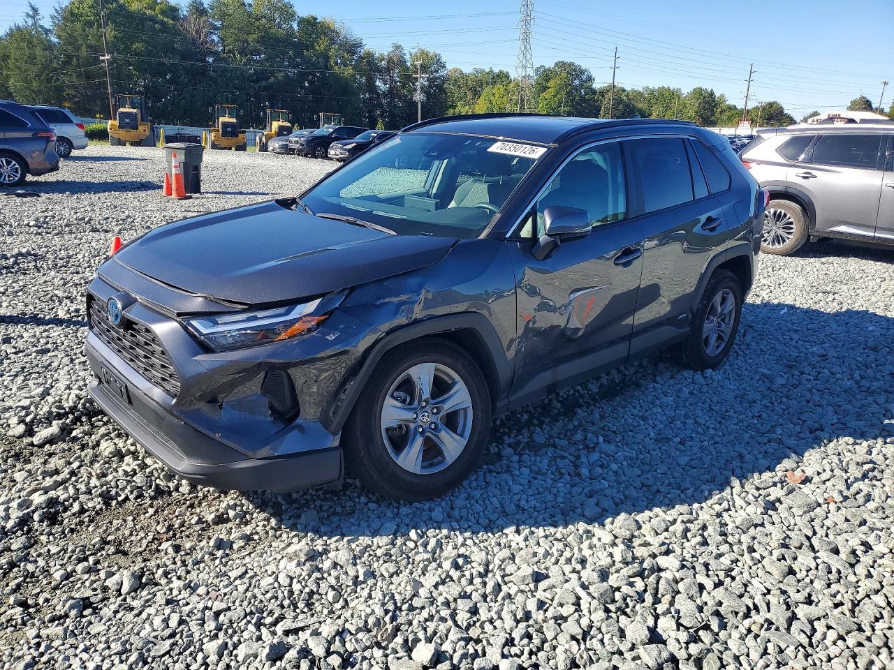 Photo of the 2022 TOYOTA RAV4 XLE
