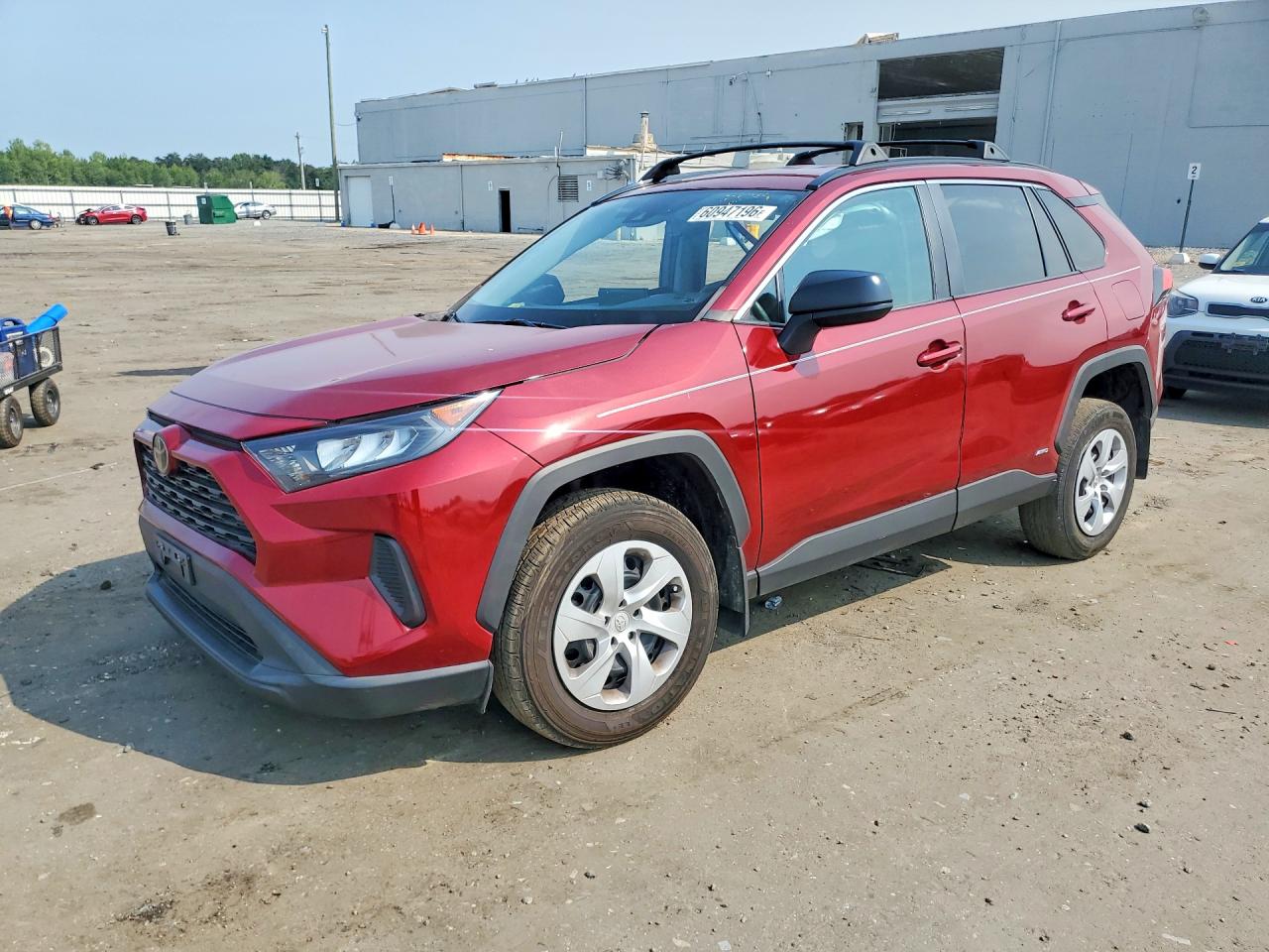 Photo of the 2021 TOYOTA RAV4 LE