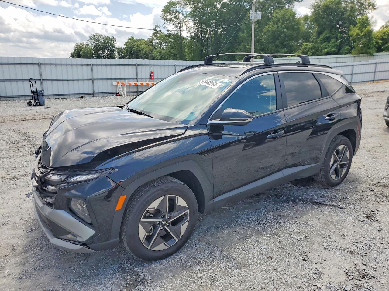 Photo of the 2025 HYUNDAI TUCSON SEL