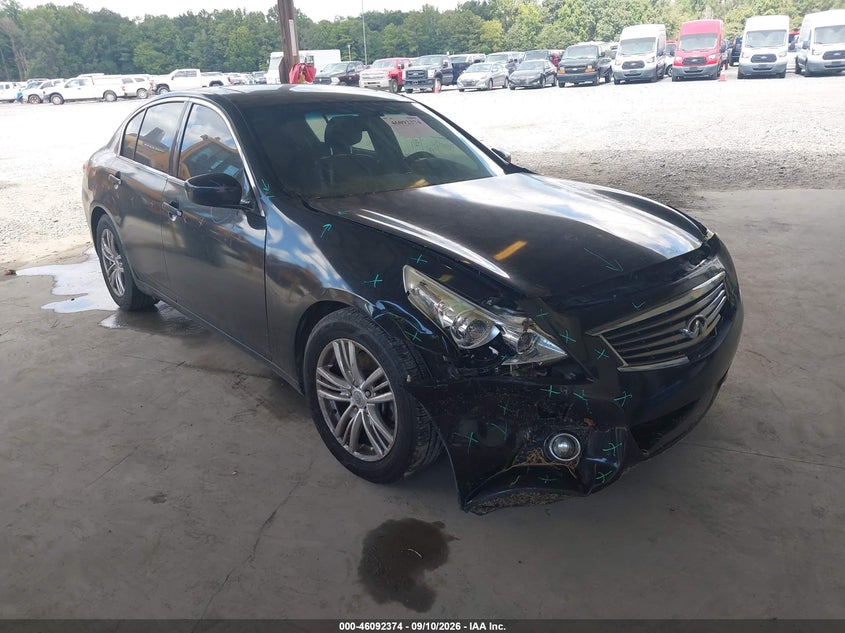 Photo of the 2015 INFINITI Q40