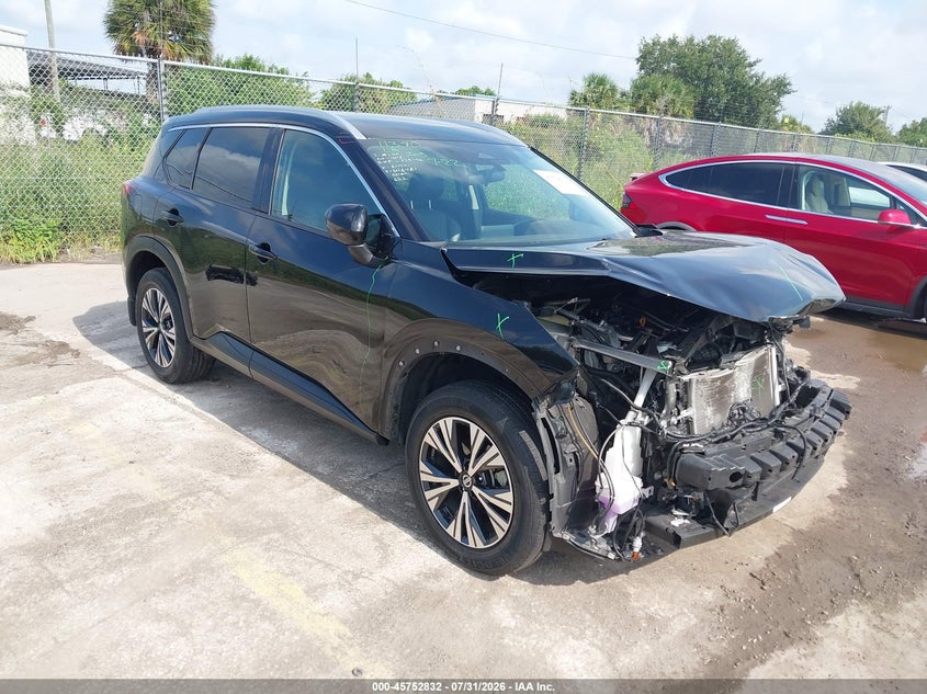 Photo of the 2021 NISSAN ROGUE SV FWD