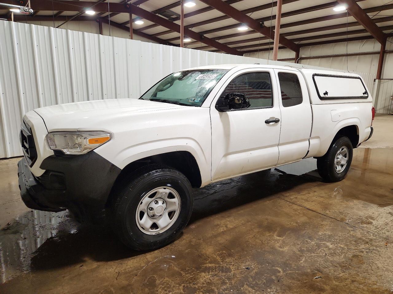 Photo of the 2022 TOYOTA TACOMA SR