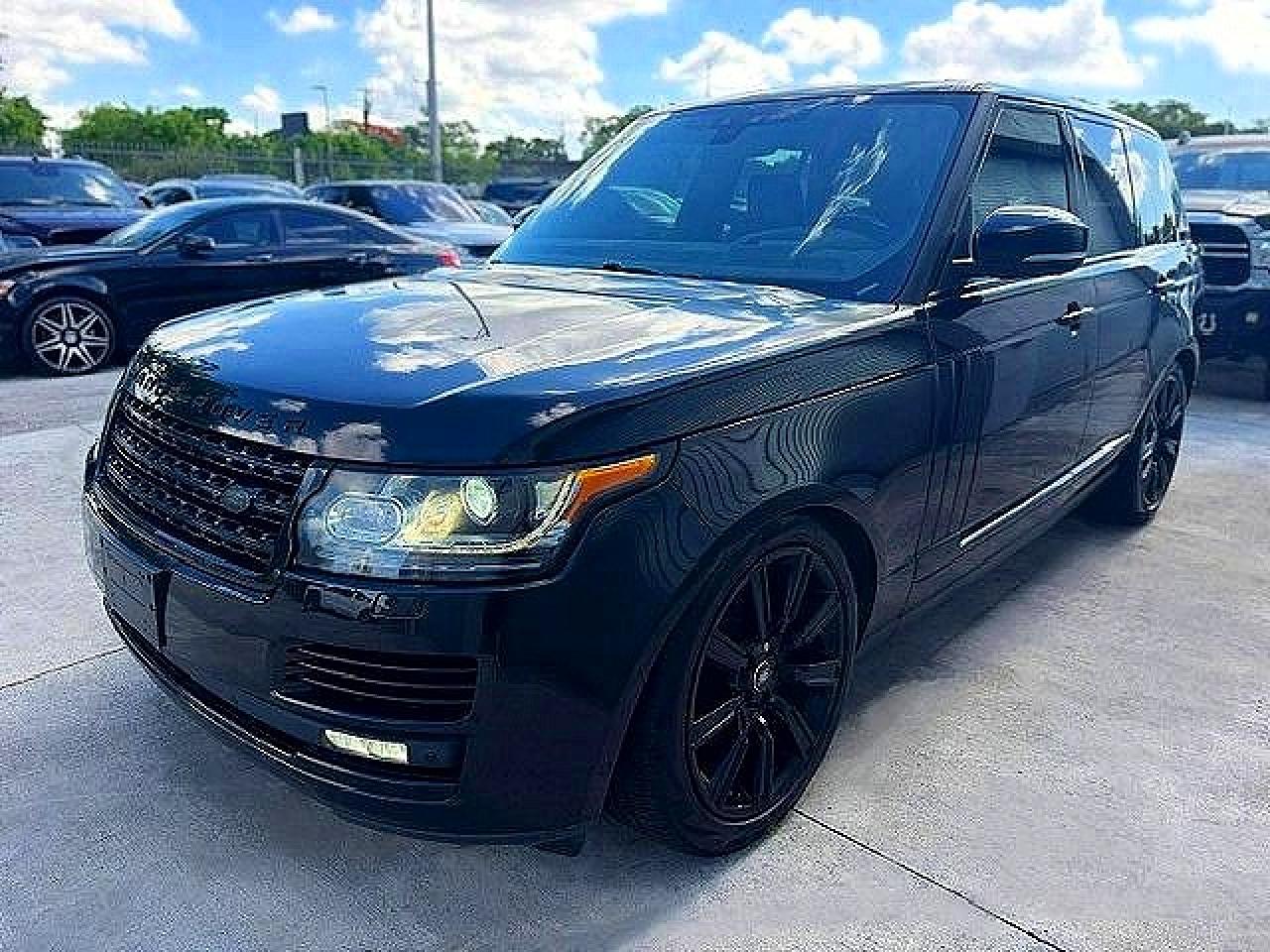 Photo of the 2017 LAND ROVER RANGE ROVER HSE