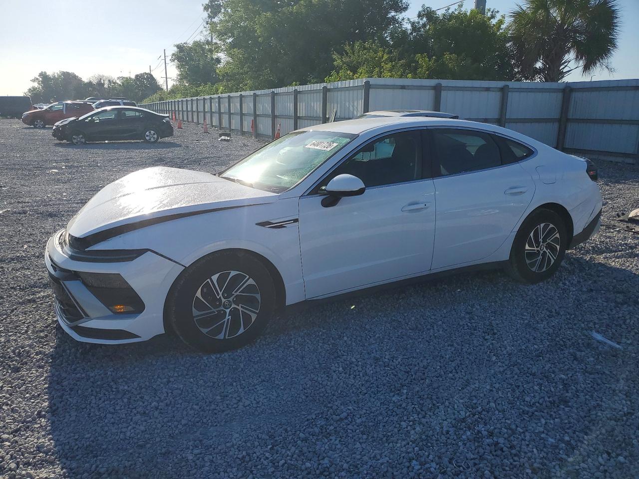 Photo of the 2026 HYUNDAI SONATA HYBRID BLUE