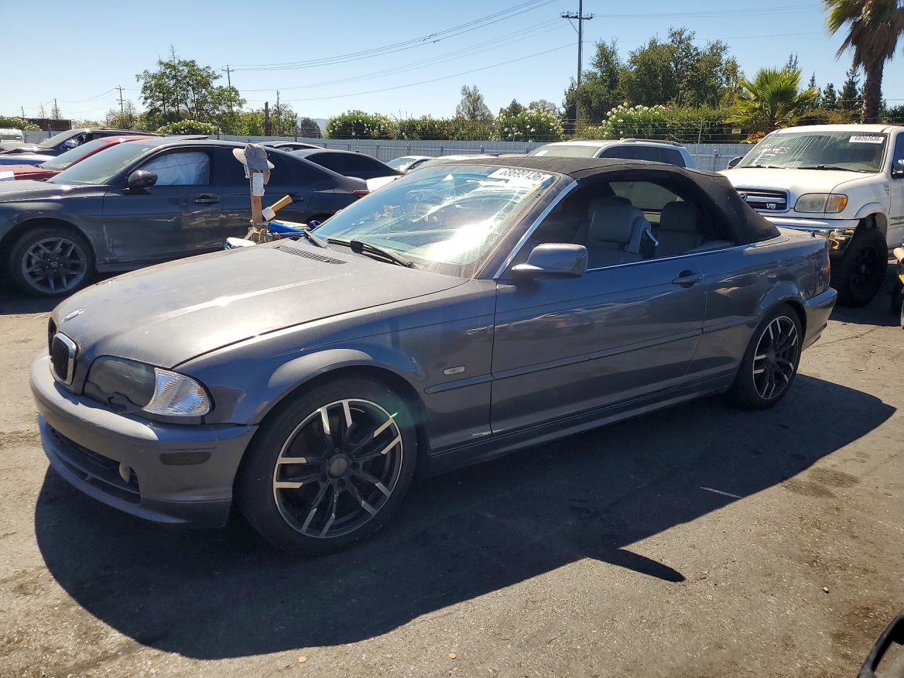 Photo of the 2002 BMW 325 CI