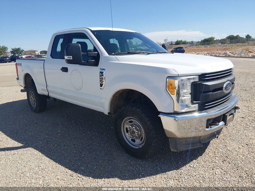 Photo of the 2017 FORD F-250 XL