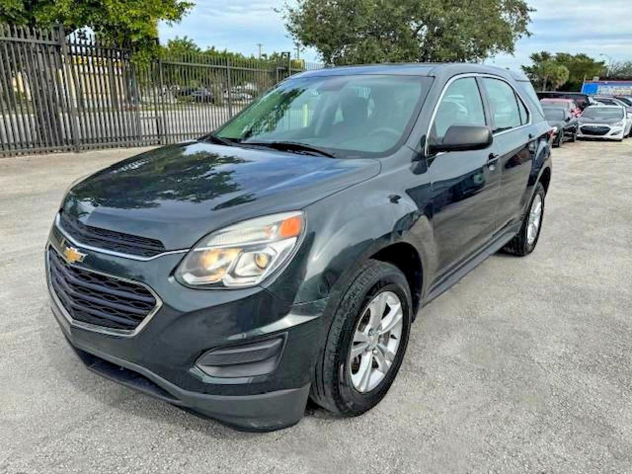 Photo of the 2017 CHEVROLET EQUINOX LS