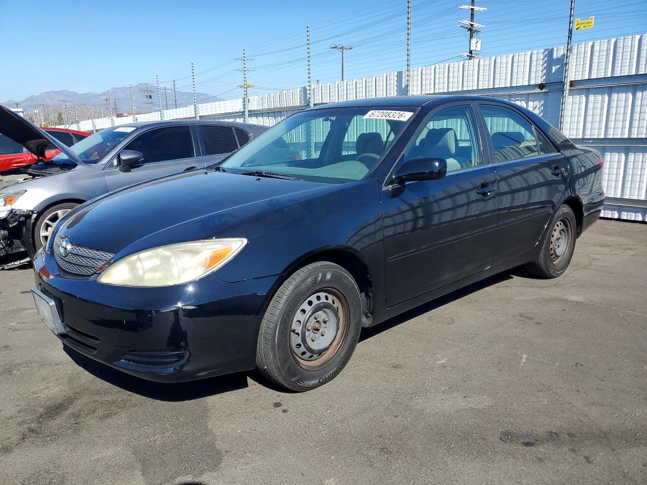 Photo of the 2002 TOYOTA CAMRY LE