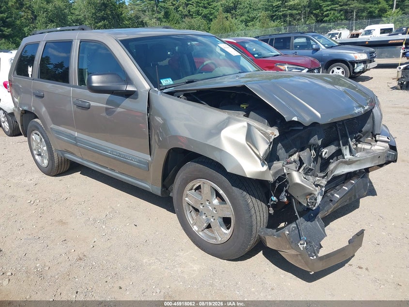 Photo of the 2005 JEEP GRAND CHEROKEE LAREDO