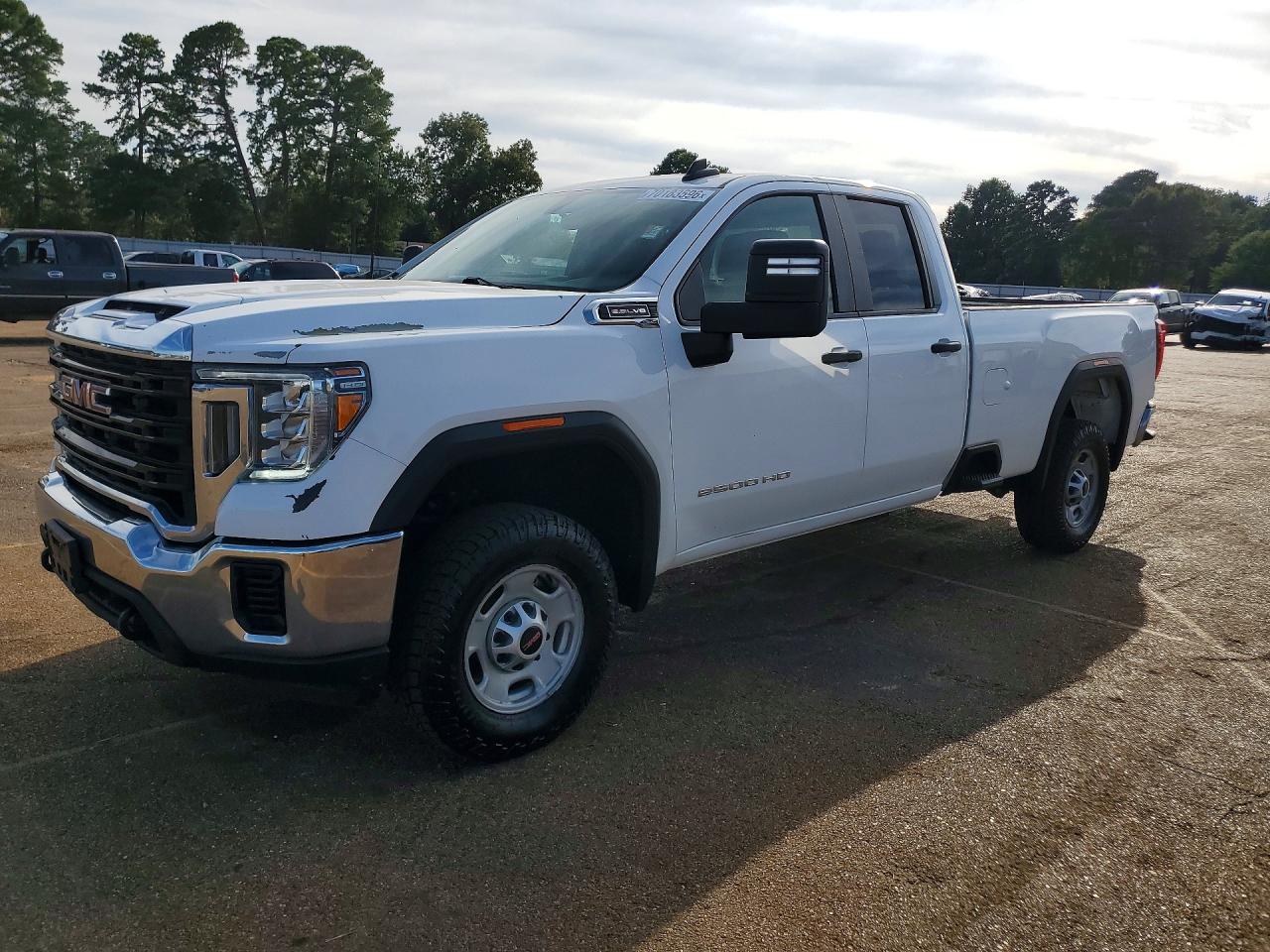 Photo of the 2021 GMC SIERRA C2500 HEAVY DUTY