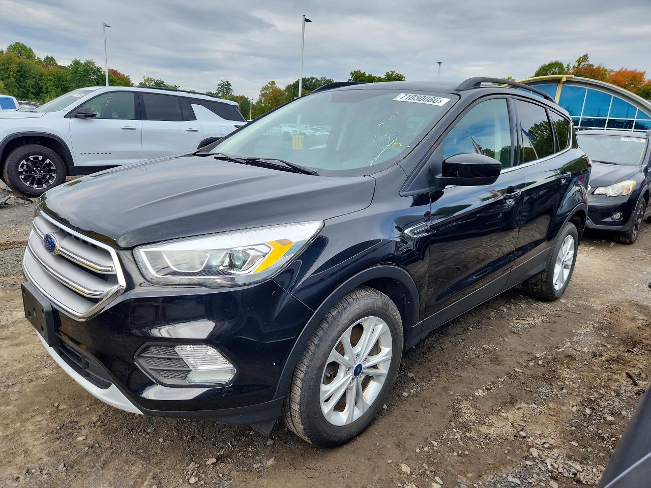 Photo of the 2017 FORD ESCAPE SE