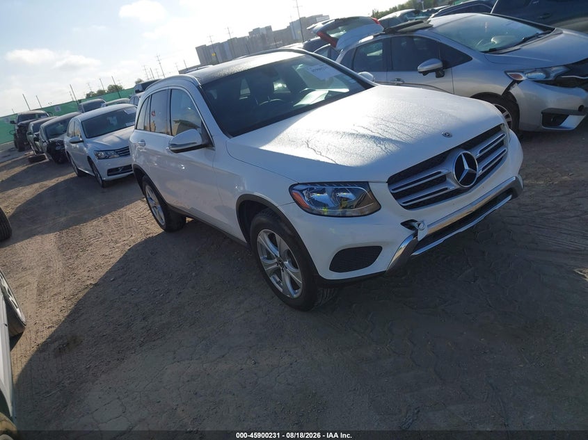 Photo of the 2018 MERCEDES-BENZ GLC 300
