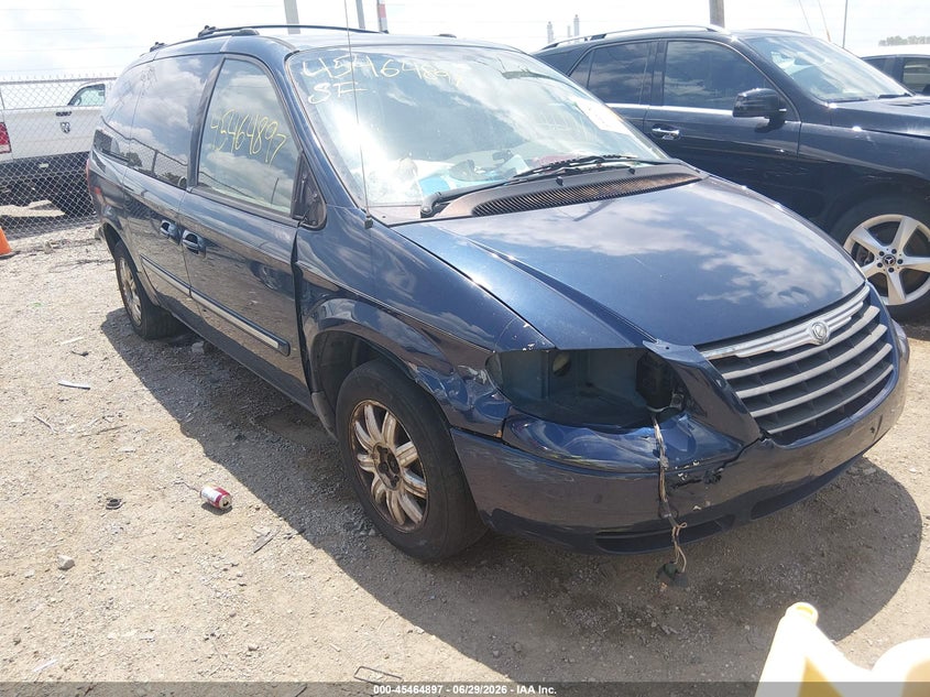 Photo of the 2005 CHRYSLER TOWN & COUNTRY TOURING