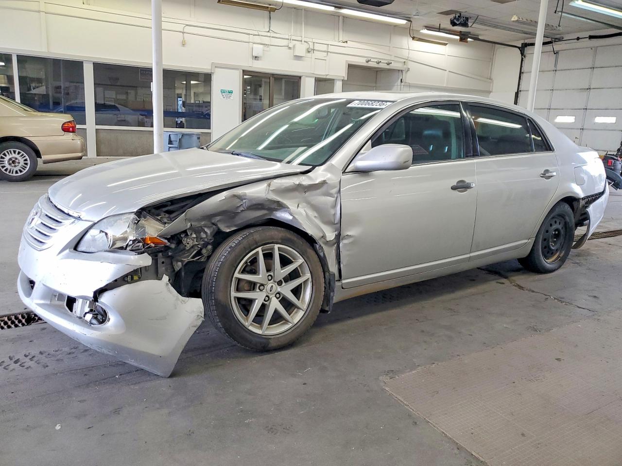 Photo of the 2008 TOYOTA AVALON TOURING