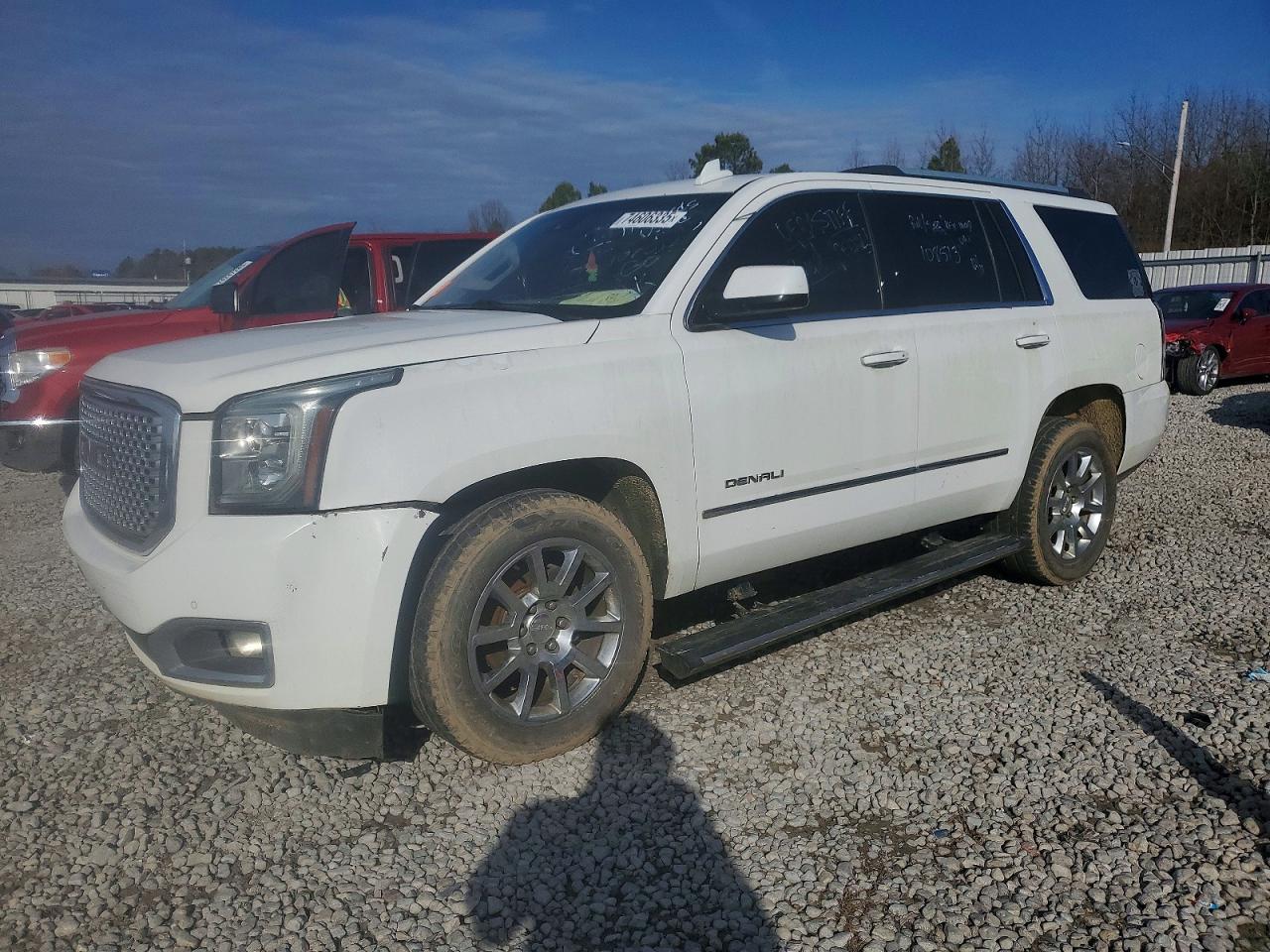 Photo of the 2016 GMC YUKON DENALI